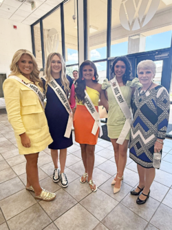 Dr. Murphy with four NPF contestants