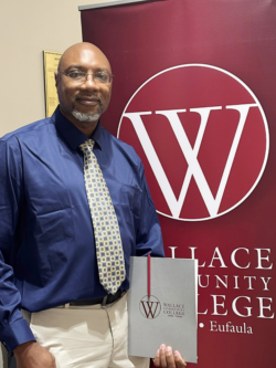 Photo of Wallace Alum Darran Williams